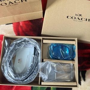Coach Men New York Belt Set With 2 Belt Buckle